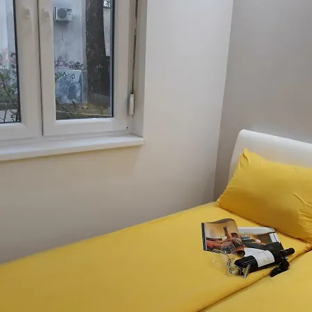 Sweet Yellow * Belgrade